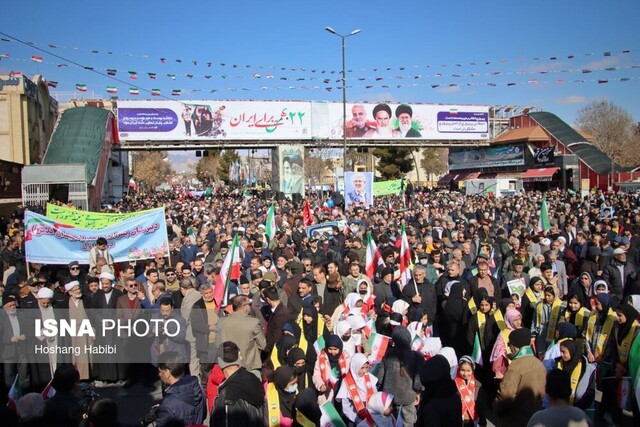 عضو مجمع تشخیص مصلحت نظام: ۴۹ درصد جمعیت ایران در سال‌های قبل از انقلاب زیر خط فقر بودند