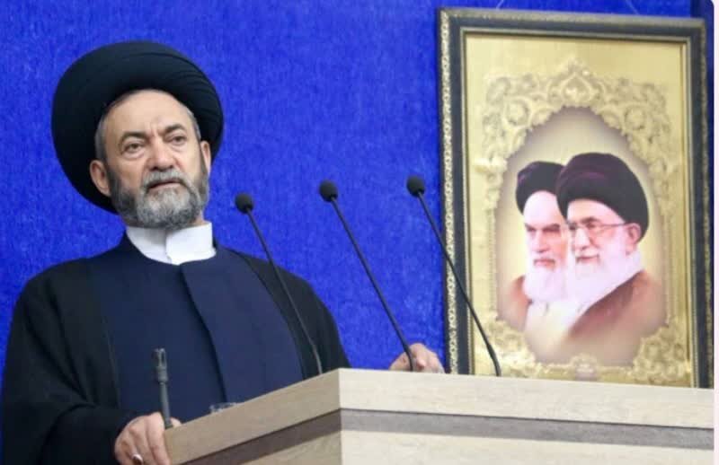 دبی | اردبیل امام جمعه اردبیل: اجرای قانون هماهنگی حقوق برای معلم شایستهتر از تجلیل است