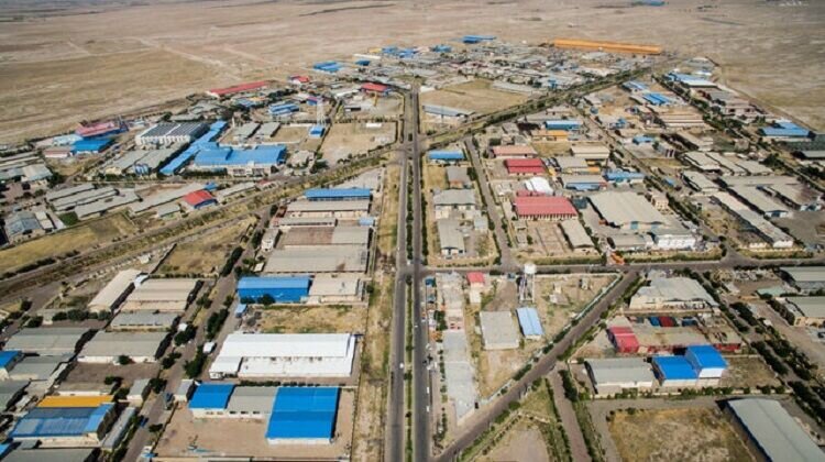 آذربایجان | آذربایجان غربی حل مشکل ۲۵ ساله اسناد واحدهای صنعتی آذربایجانغربی